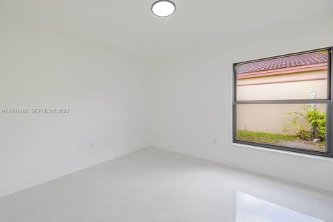 Купить виллу или дом в Майами, Флорида 3 спальни, 127.46м2, № 2043472 - фото 11