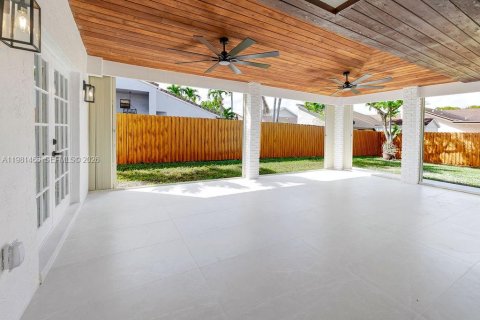 Купить виллу или дом в Майами, Флорида 3 спальни, 127.46м2, № 2043472 - фото 22