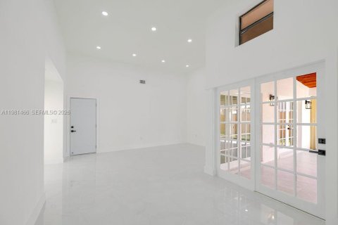 Купить виллу или дом в Майами, Флорида 3 спальни, 127.46м2, № 2043472 - фото 5