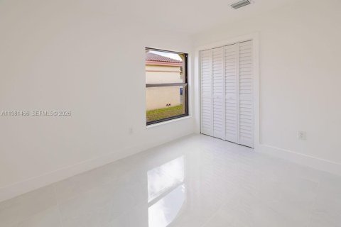 Купить виллу или дом в Майами, Флорида 3 спальни, 127.46м2, № 2043472 - фото 12