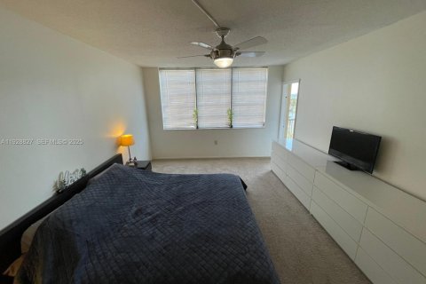 Купить кондоминиум в Майами, Флорида 1 спальня, 96.25м2, № 1987227 - фото 22