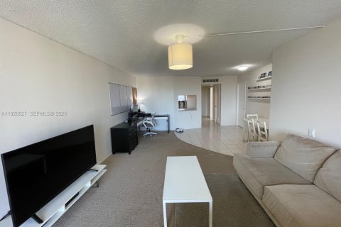 Купить кондоминиум в Майами, Флорида 1 спальня, 96.25м2, № 1987227 - фото 12