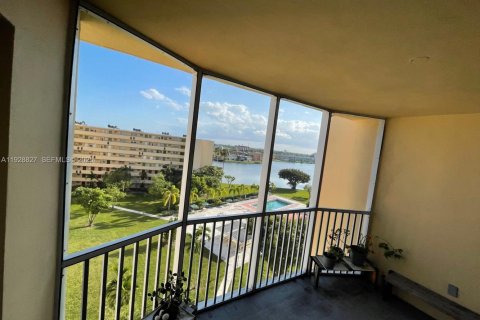 Купить кондоминиум в Майами, Флорида 1 спальня, 96.25м2, № 1987227 - фото 6