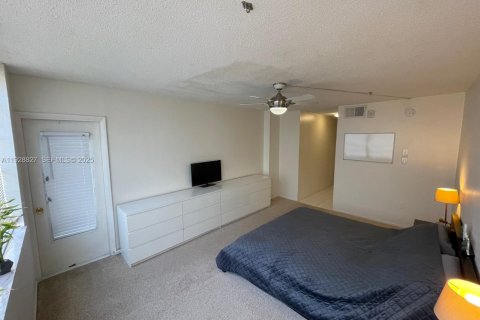 Купить кондоминиум в Майами, Флорида 1 спальня, 96.25м2, № 1987227 - фото 19