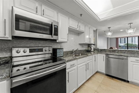 Купить кондоминиум в Орландо, Флорида 4 комнаты, 121.14м2, № 2120810 - фото 12