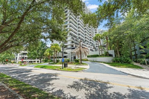 Condo à Orlando, Floride, 2 chambres  № 2120810