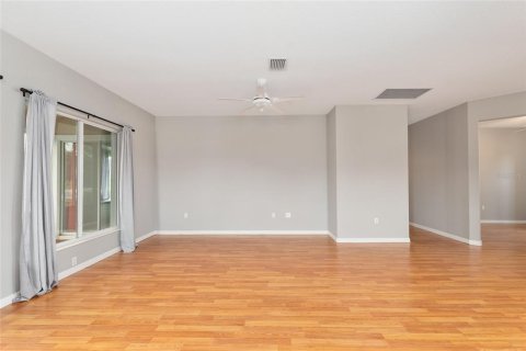 House in Summerfield, Florida 2 bedrooms, 197.88 sq.m. № 2111071 - photo 11