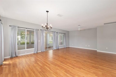 House in Summerfield, Florida 2 bedrooms, 197.88 sq.m. № 2111071 - photo 9