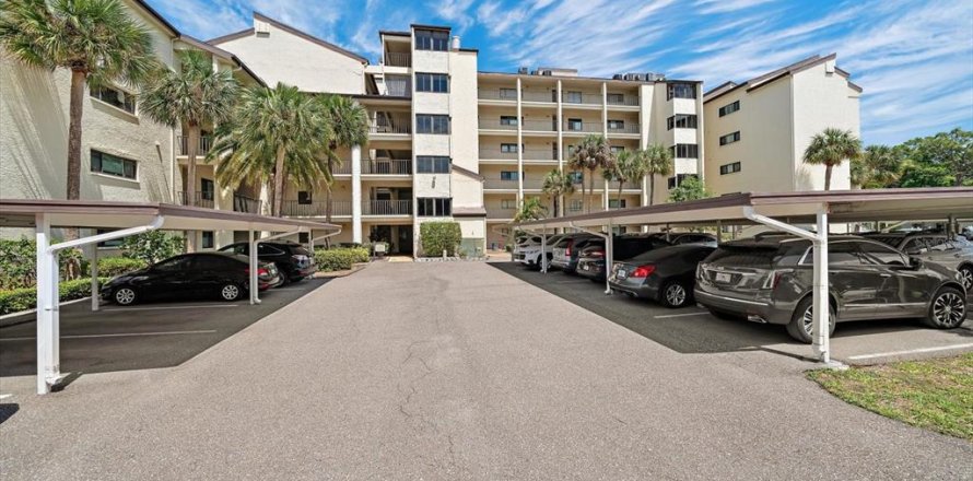 Condominio en Largo, Florida, 2 dormitorios № 1109727