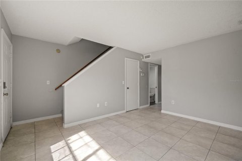 Townhouse in Lakeland, Florida 2 bedrooms, 92.16 sq.m. № 1873678 - photo 12
