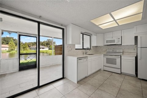 Townhouse in Lakeland, Florida 2 bedrooms, 92.16 sq.m. № 1873678 - photo 9