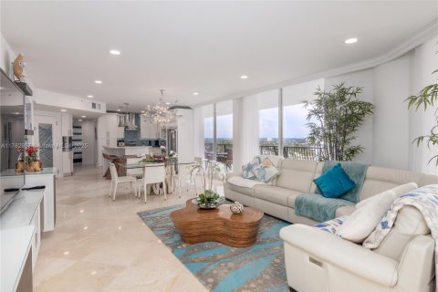 Condominio en venta en Fort Lauderdale, Florida, 3 dormitorios, 184.88 m2 № 1712240 - foto 16