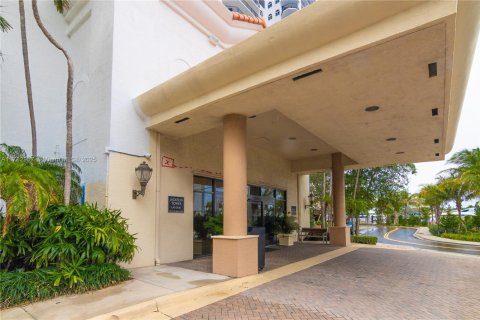 Condominio en venta en Fort Lauderdale, Florida, 3 dormitorios, 184.88 m2 № 1712240 - foto 4