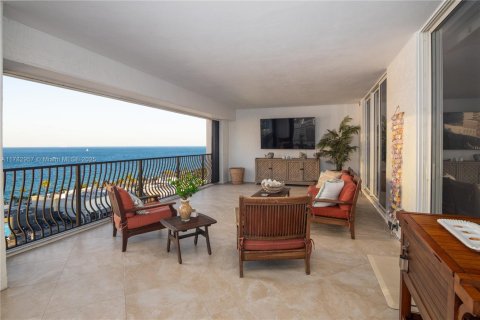 Condominio en venta en Fort Lauderdale, Florida, 3 dormitorios, 184.88 m2 № 1712240 - foto 28