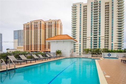 Condominio en venta en Fort Lauderdale, Florida, 3 dormitorios, 184.88 m2 № 1712240 - foto 6