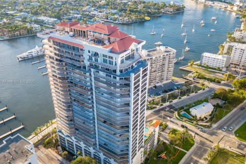 Condominio en venta en Fort Lauderdale, Florida, 3 dormitorios, 184.88 m2 № 1712240 - foto 2