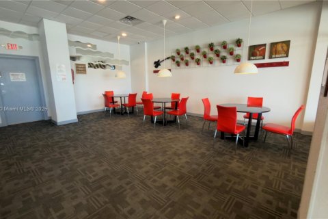 Apartamento en alquiler en Sunny Isles Beach, Florida, 1 dormitorio, 65.5 m2 № 1966043 - foto 17