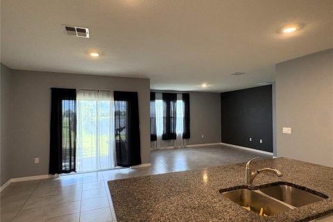 Villa ou maison à louer à Saint Cloud, Floride: 4 chambres, 169.83 m2 № 2415598 - photo 11