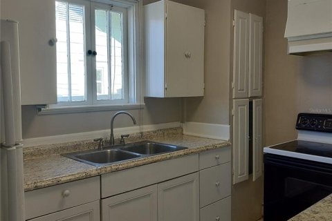 Villa ou maison à louer à Winter Haven, Floride: 2 chambres, 78.22 m2 № 2437347 - photo 19