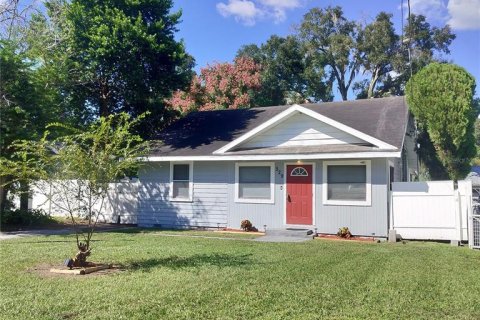 Villa ou maison à louer à Winter Haven, Floride: 2 chambres, 78.22 m2 № 2437347 - photo 2