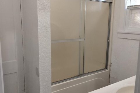 Villa ou maison à louer à Winter Haven, Floride: 2 chambres, 78.22 m2 № 2437347 - photo 11