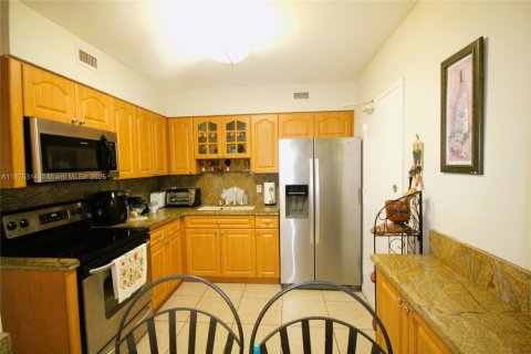 Copropriété à louer à Miami Beach, Floride: 2 chambres, 95.69 m2 № 2080284 - photo 7