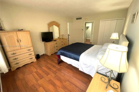 Copropriété à louer à Miami Beach, Floride: 2 chambres, 95.69 m2 № 2080284 - photo 10