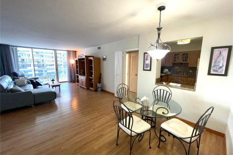 Copropriété à louer à Miami Beach, Floride: 2 chambres, 95.69 m2 № 2080284 - photo 6