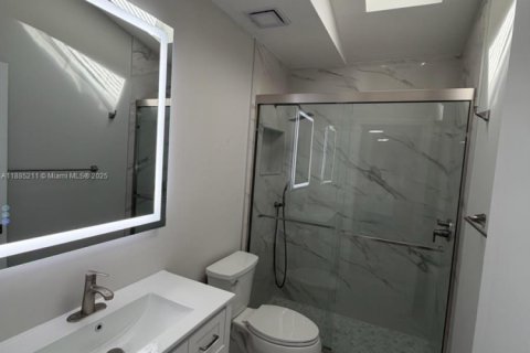 Adosado en alquiler en Fort Lauderdale, Florida, 2 dormitorios, 100.33 m2 № 1931720 - foto 14