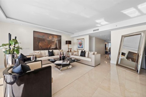 Condo in Bal Harbour, Florida, 3 bedrooms  № 1943906 - photo 9