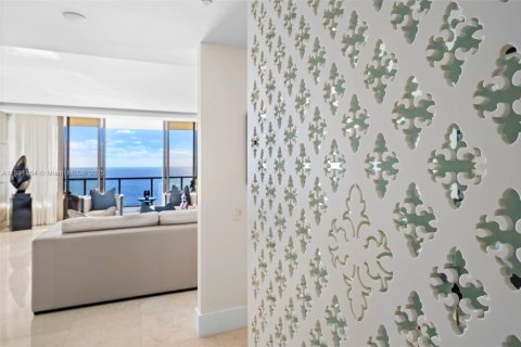 Condo in Bal Harbour, Florida, 3 bedrooms  № 1943906 - photo 28