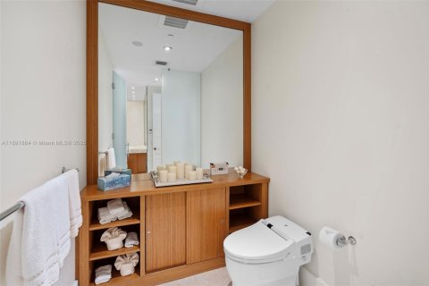 Condo in Bal Harbour, Florida, 3 bedrooms  № 1943906 - photo 18