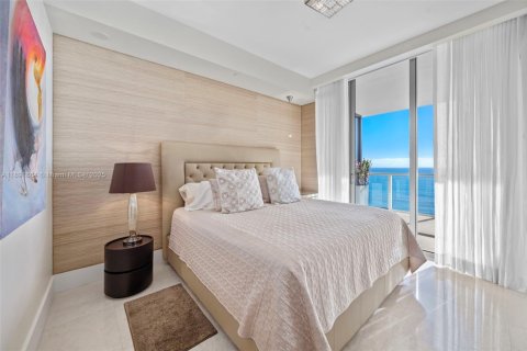 Condo in Bal Harbour, Florida, 3 bedrooms  № 1943906 - photo 21