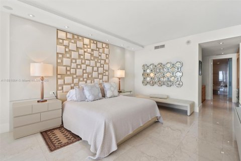Condo in Bal Harbour, Florida, 3 bedrooms  № 1943906 - photo 13