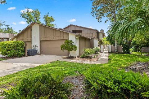 Townhouse in Ormond Beach, Florida 3 bedrooms, 177.81 sq.m. № 1785995 - photo 1