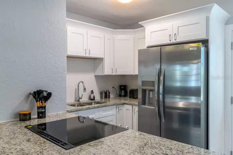 Villa ou maison à louer à Tampa, Floride: 3 chambres, 108.88 m2 № 2421766 - photo 7