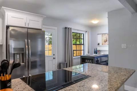 Villa ou maison à louer à Tampa, Floride: 3 chambres, 108.88 m2 № 2421766 - photo 5