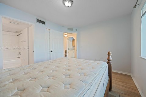 Купить кондоминиум в Хомстед, Флорида 2 спальни, 76.37м2, № 2026617 - фото 13