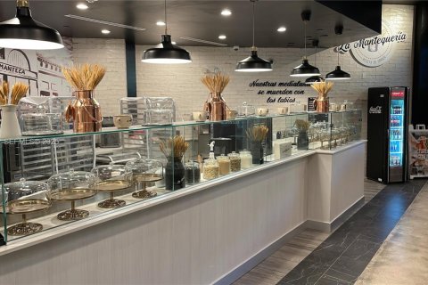 Commercial property in Doral, Florida № 1989517 - photo 7