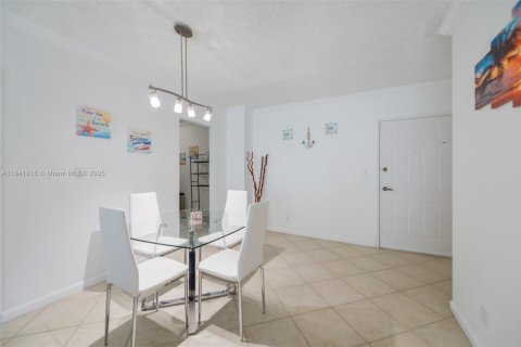 Copropriété à louer à Hollywood, Floride: 1 chambre, 77.57 m2 № 1833827 - photo 18