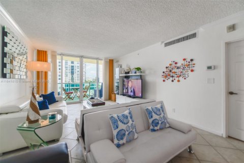 Copropriété à louer à Hollywood, Floride: 1 chambre, 77.57 m2 № 1833827 - photo 8
