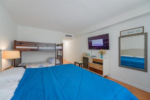 Copropriété à louer à Hollywood, Floride: 1 chambre, 77.57 m2 № 1833827 - photo 13