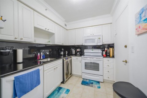 Copropriété à louer à Hollywood, Floride: 1 chambre, 77.57 m2 № 1833827 - photo 17