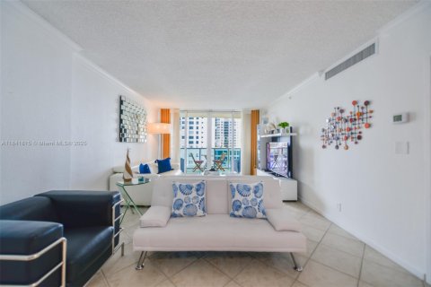 Copropriété à louer à Hollywood, Floride: 1 chambre, 77.57 m2 № 1833827 - photo 5