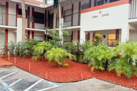 Condo in Coral Springs, Florida, 1 bedroom  № 1896980 - photo 1