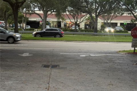 Condo in Coral Springs, Florida, 1 bedroom  № 1896980 - photo 15