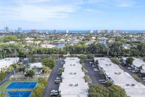 Снять в аренду кондоминиум в Форт-Лодердейл, Флорида 2 спальни, 111.48м2, № 2004365 - фото 20