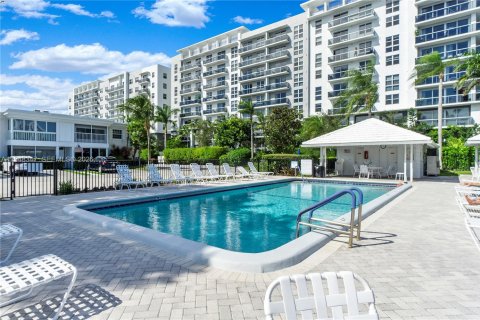 Снять в аренду кондоминиум в Форт-Лодердейл, Флорида 2 спальни, 111.48м2, № 2004365 - фото 15
