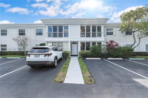 Снять в аренду кондоминиум в Форт-Лодердейл, Флорида 2 спальни, 111.48м2, № 2004365 - фото 24