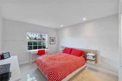 Снять в аренду кондоминиум в Форт-Лодердейл, Флорида 2 спальни, 111.48м2, № 2004365 - фото 11